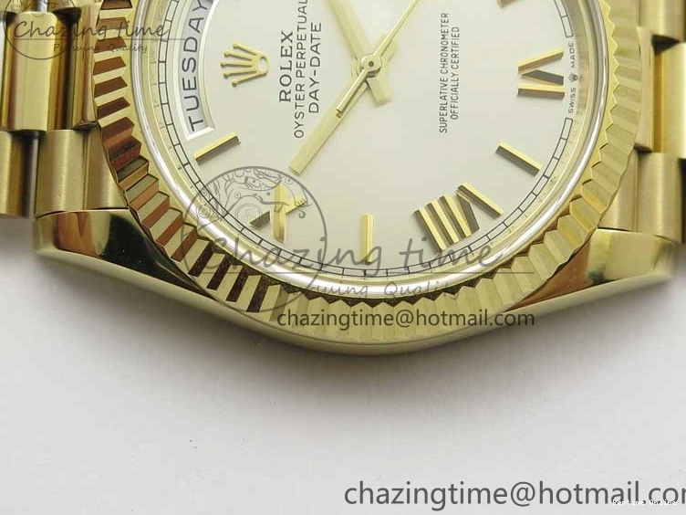 0116 Day-Date 40mm 228239 BP New Dial Version 904 YG Silver Roman Markers Dial on SS President Bracelet A Popular 2806